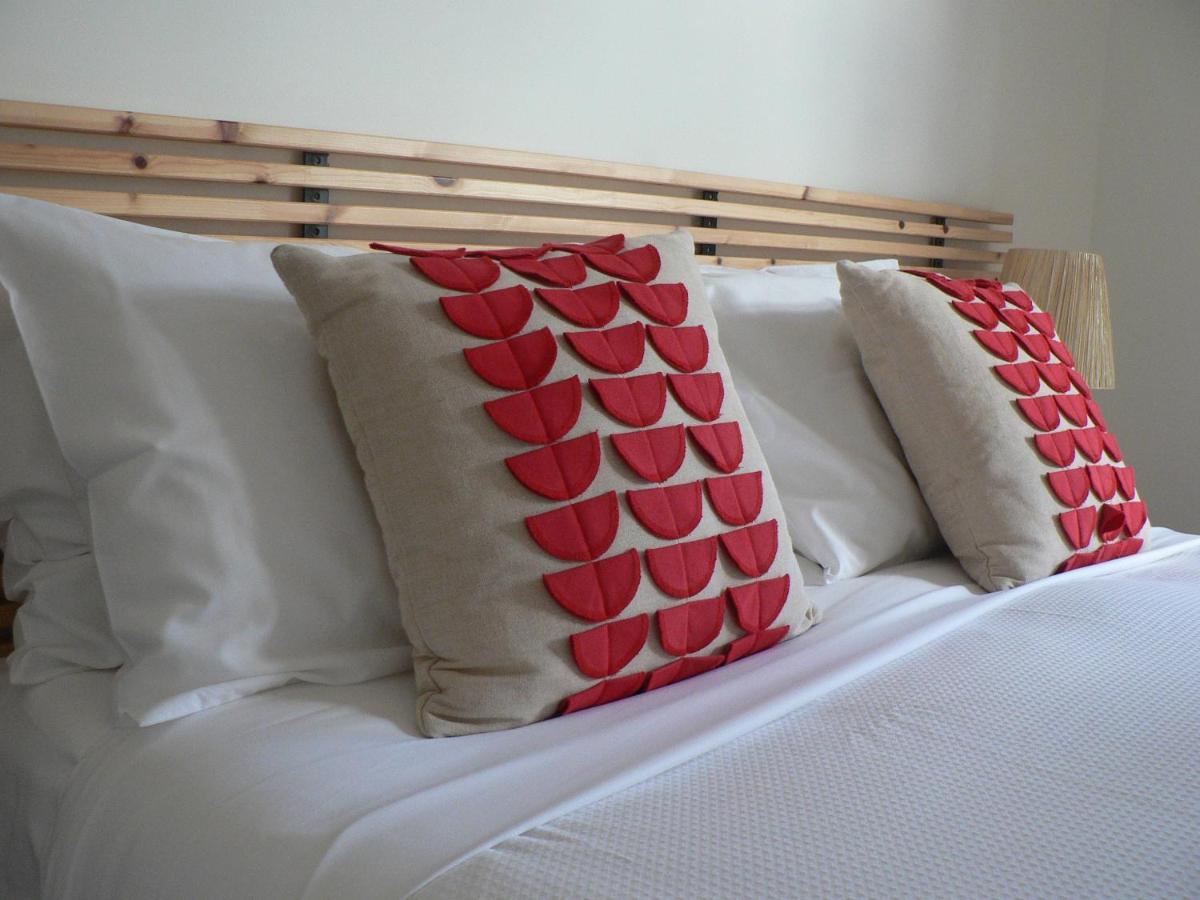 The Boatshed Waterfront B&B Порт-Фейри Экстерьер фото