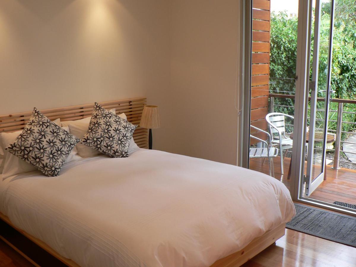 The Boatshed Waterfront B&B Порт-Фейри Экстерьер фото